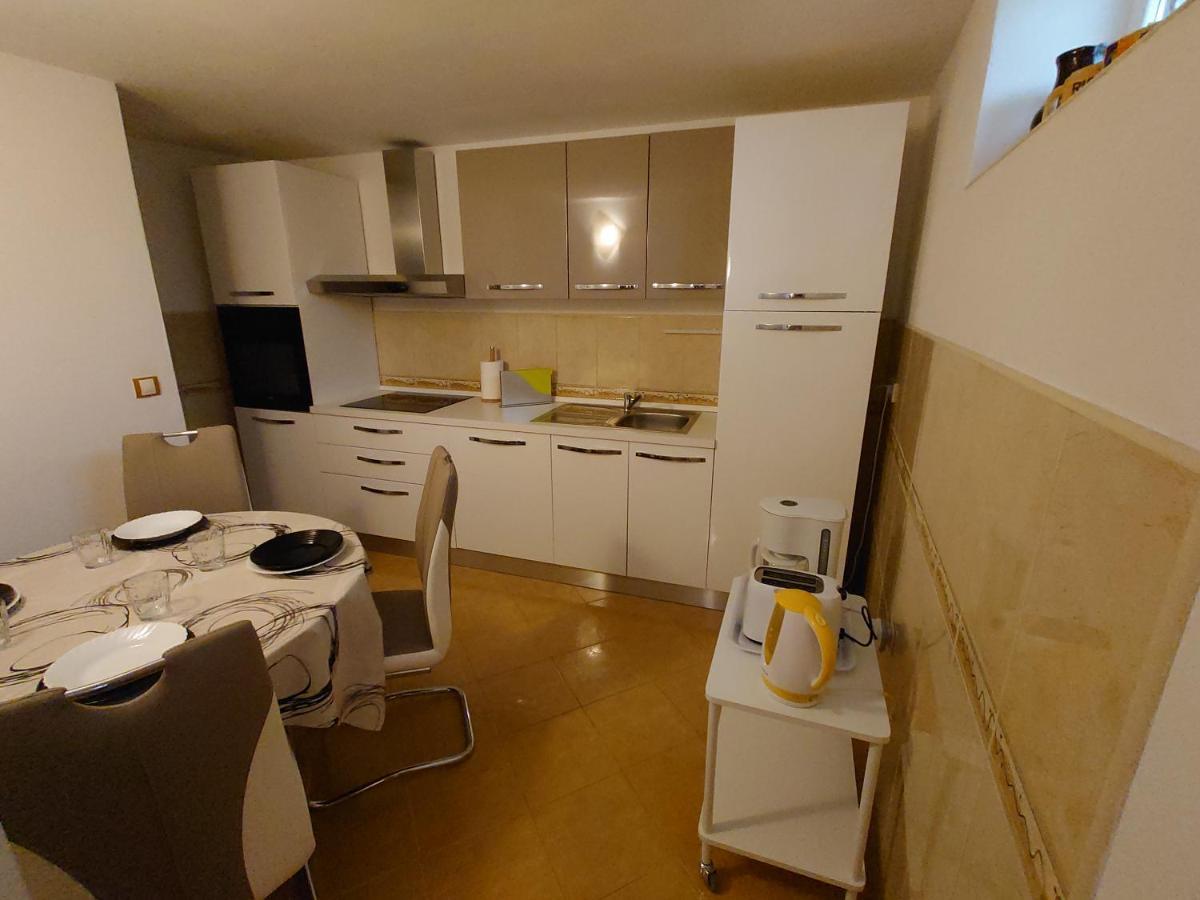 Apartmani Lea Jadranovo Εξωτερικό φωτογραφία