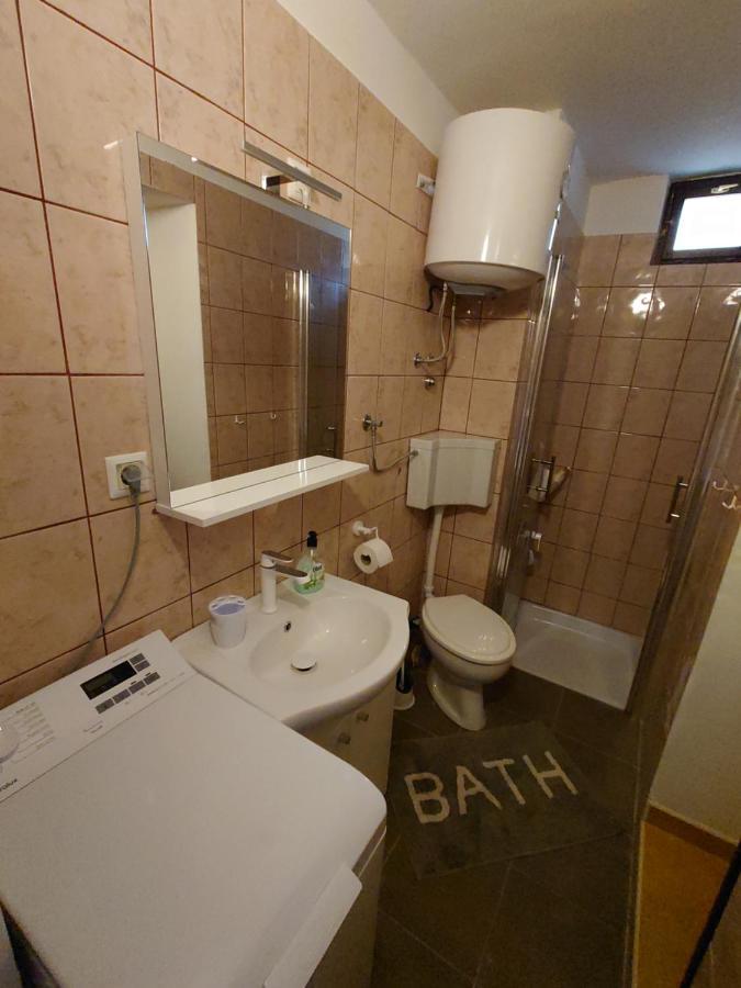 Apartmani Lea Jadranovo Εξωτερικό φωτογραφία