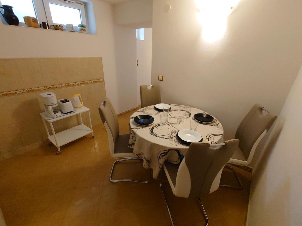 Apartmani Lea Jadranovo Εξωτερικό φωτογραφία