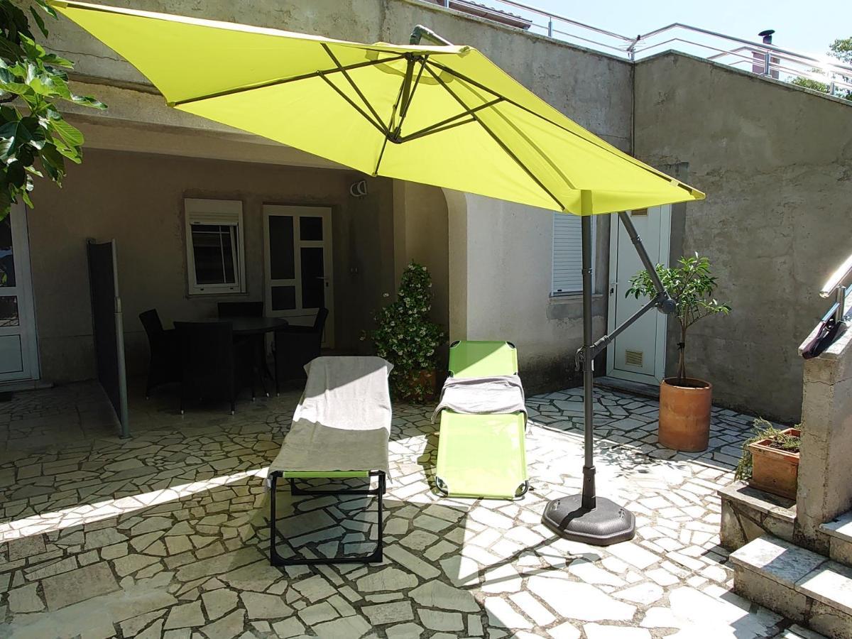 Apartmani Lea Jadranovo Εξωτερικό φωτογραφία
